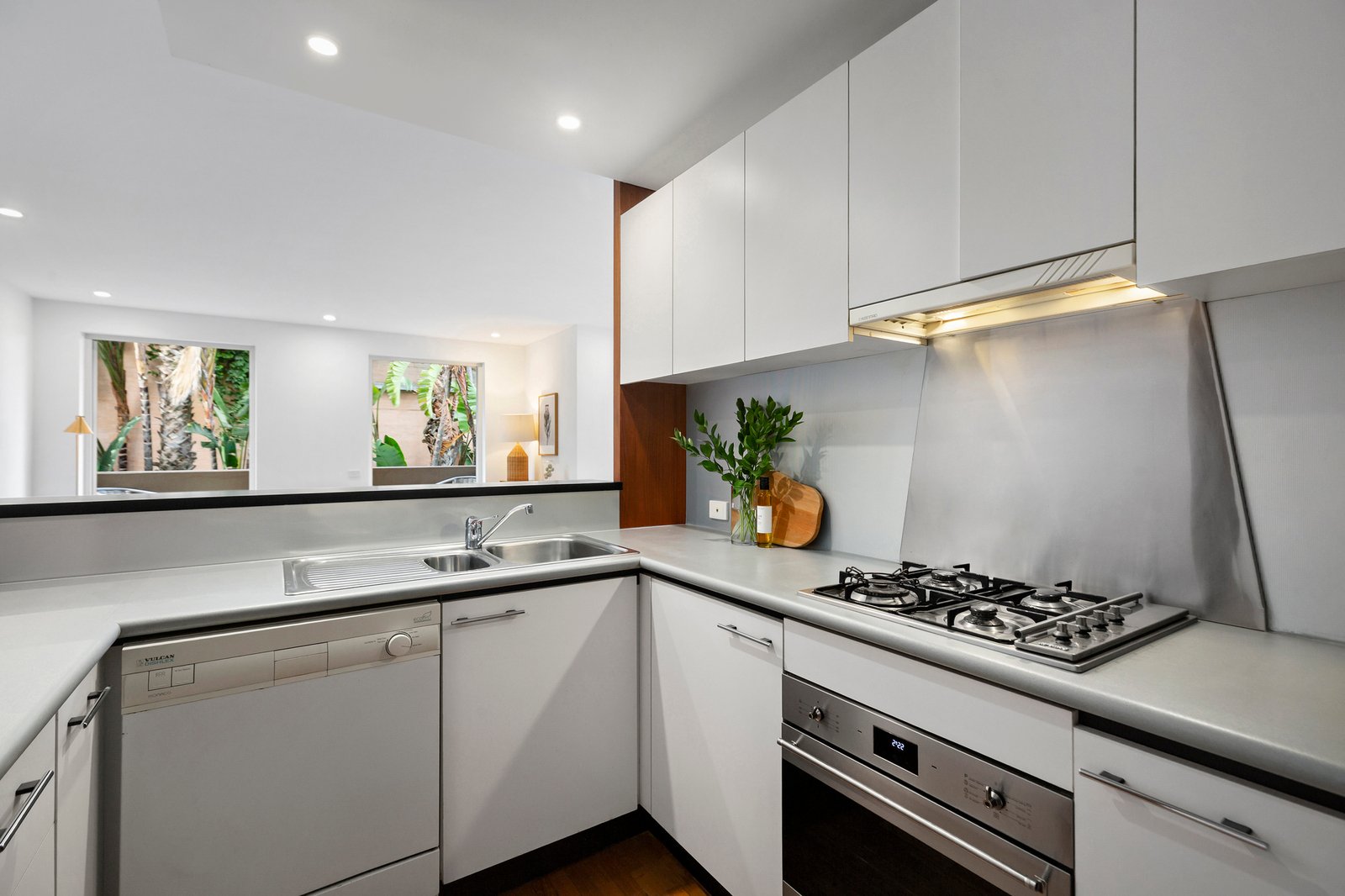 3/110 Beaconsfield Parade, Albert Park, 3206