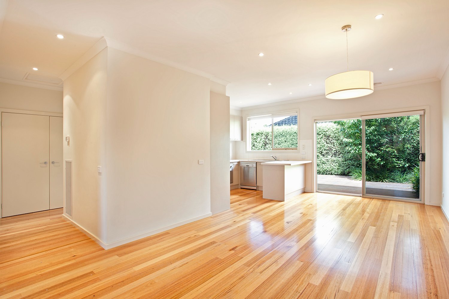 Gallery: 3/110 Neville Street