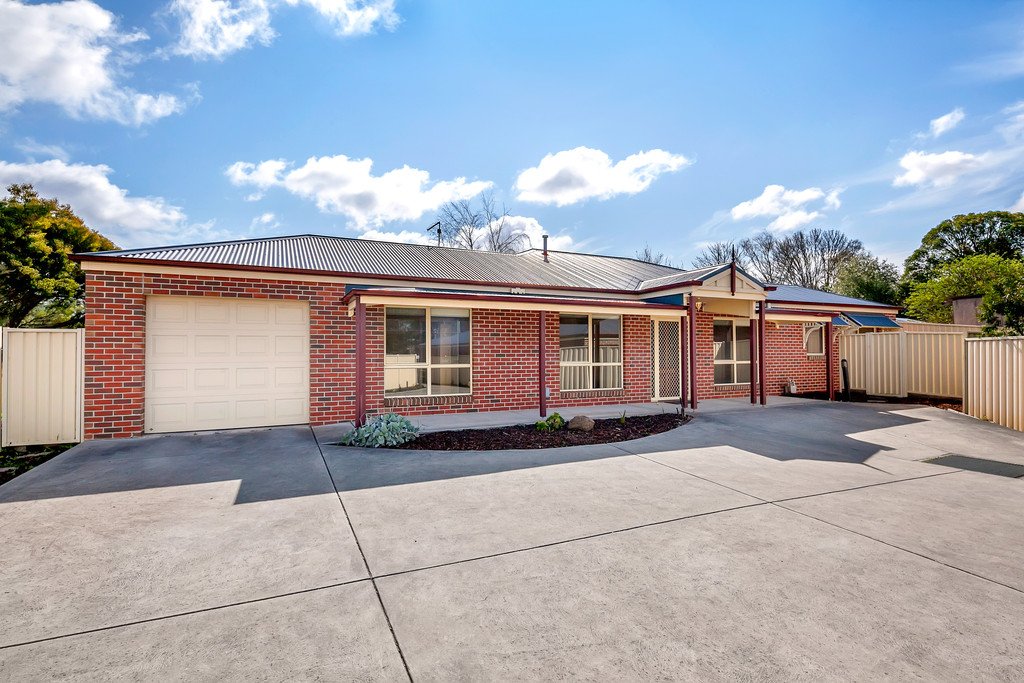 3/110 Yarrowee Parade REDAN 1