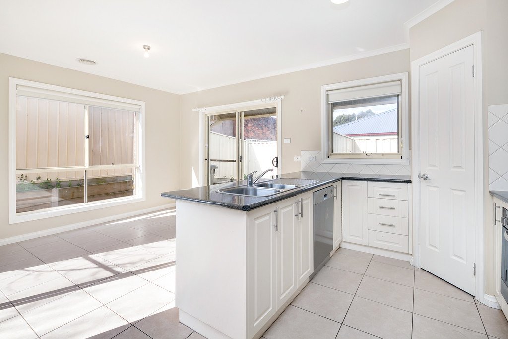 3/110 Yarrowee Parade REDAN 6