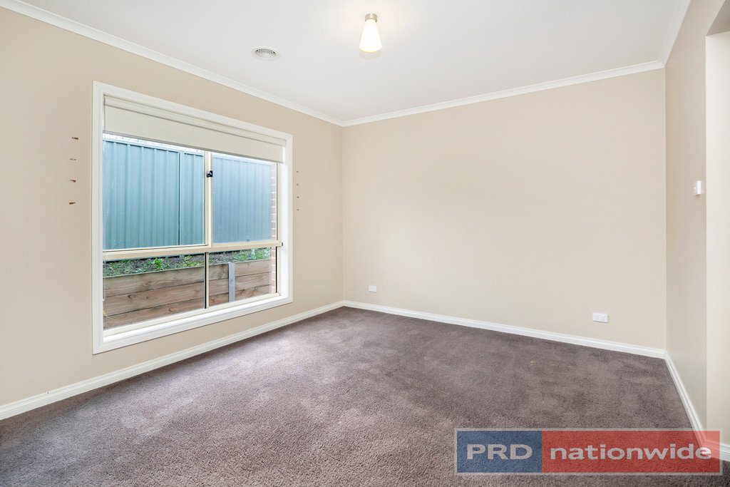 3/110 Yarrowee Parade REDAN 8