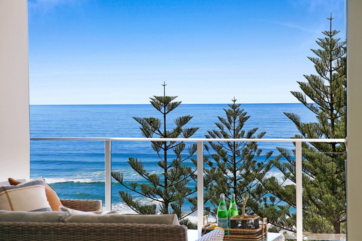 31/106 The Esplanade Burleigh Heads 8