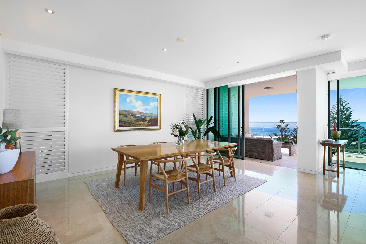 31/106 The Esplanade Burleigh Heads 9