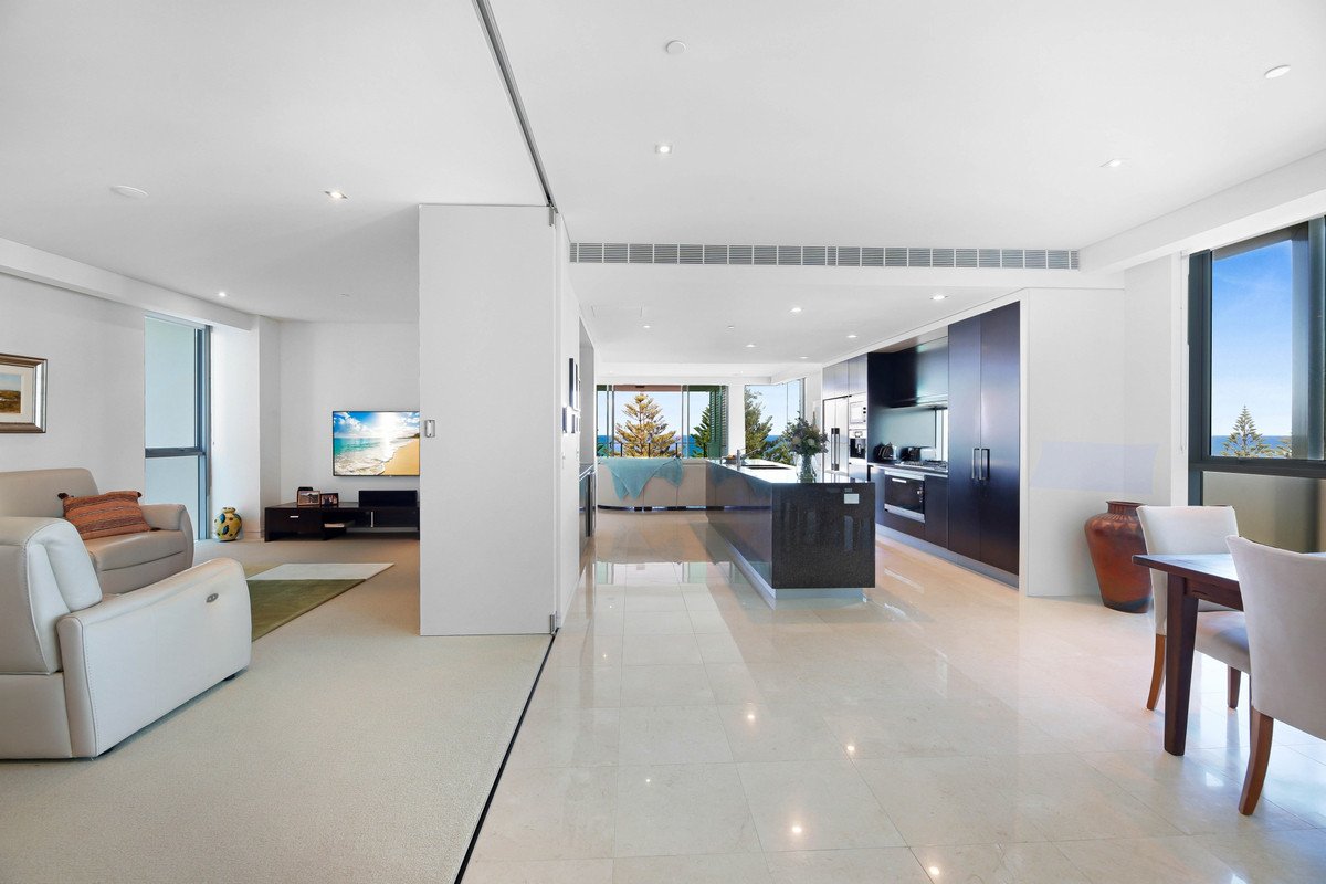 31/106 The Esplanade Burleigh Heads 11