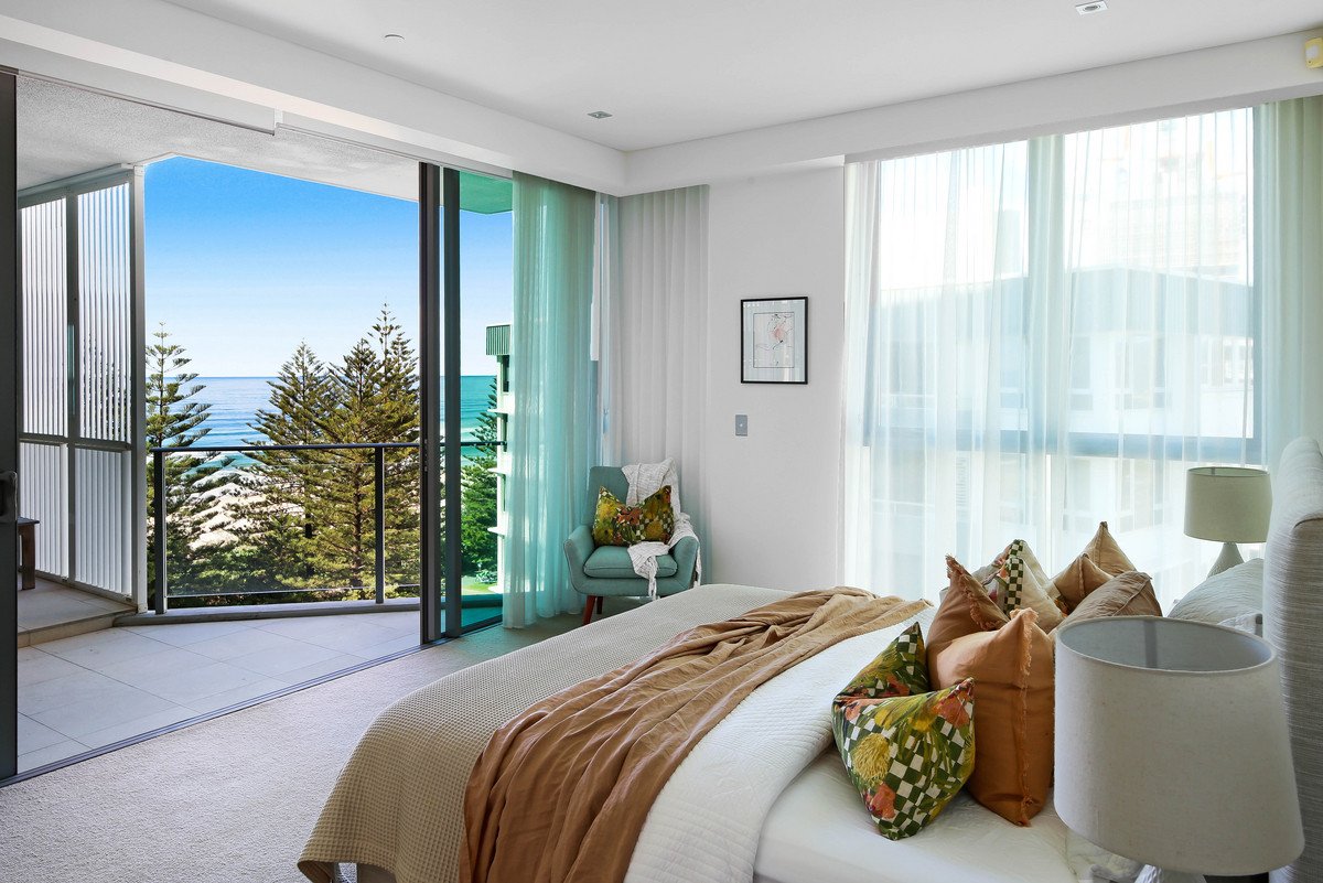 31/106 The Esplanade Burleigh Heads 18