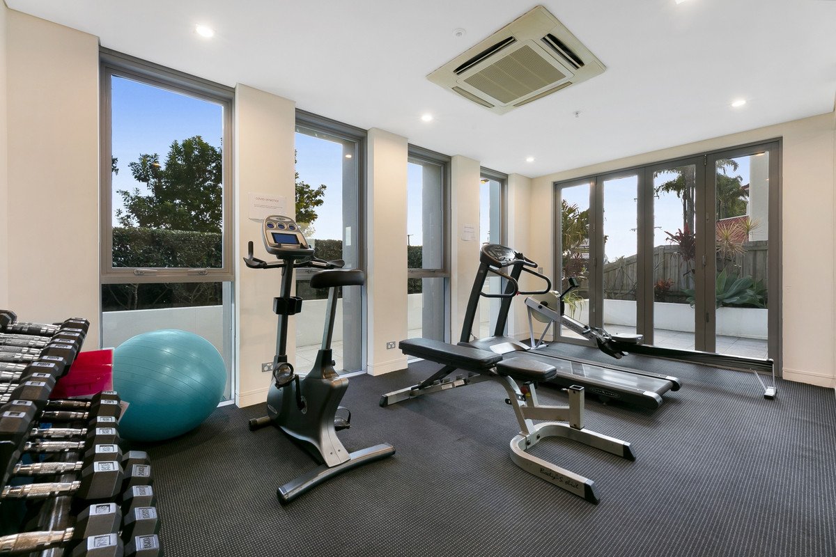 31/106 The Esplanade Burleigh Heads 30