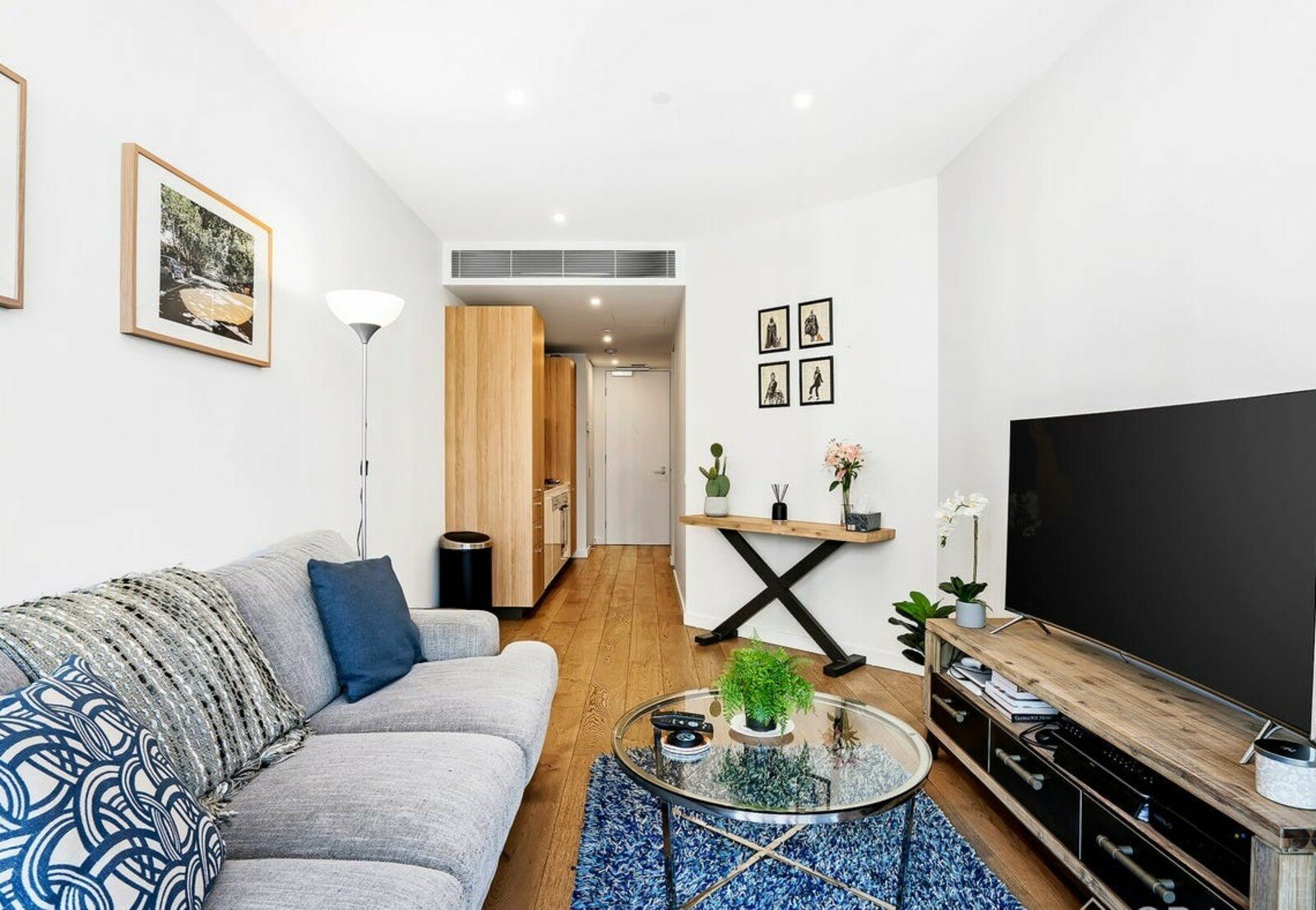 Gallery: 311/220 Bay Road
