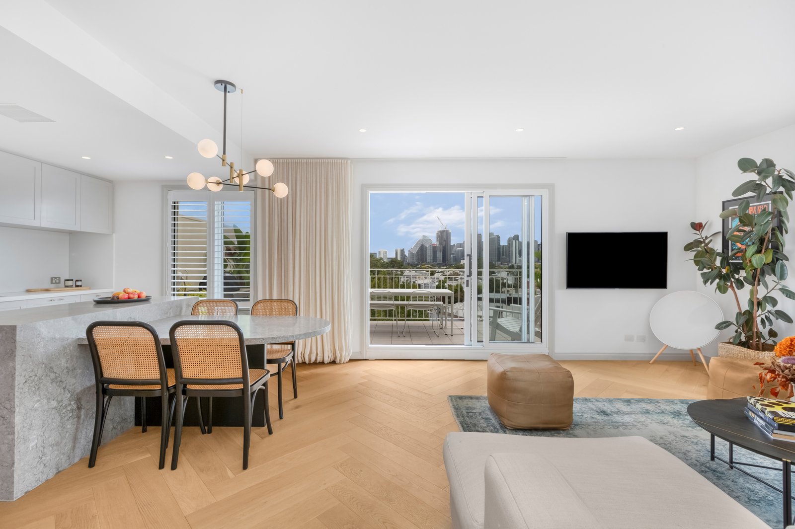 Gallery: 31/15 Liardet Street