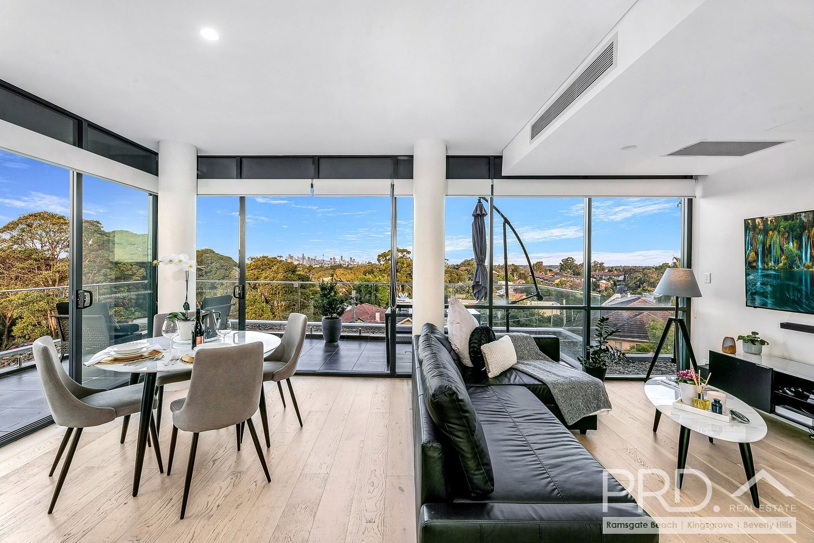 3.11/7 Pittwater Road GLADESVILLE 2