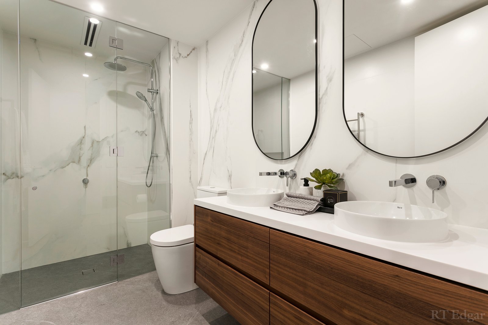 Real Estate and Property in 3/118 Burke Road, Malvern East, VIC