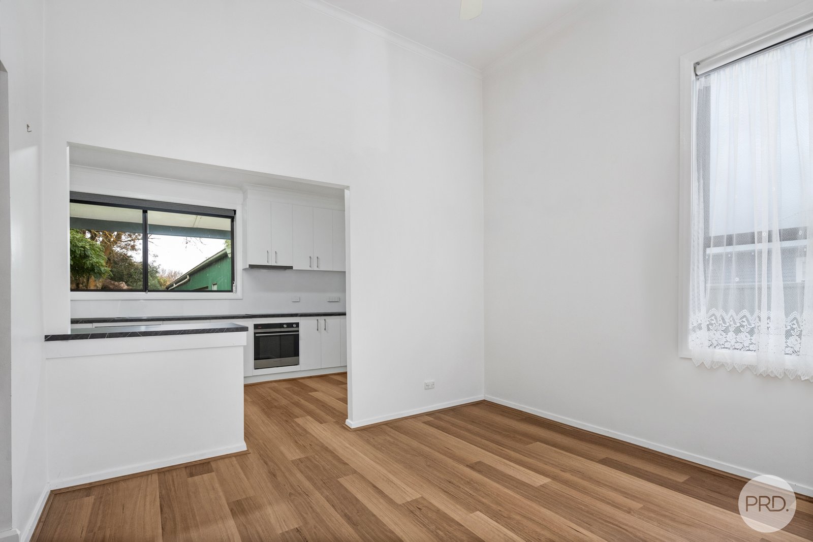 312 Armstrong Street North SOLDIERS HILL 5