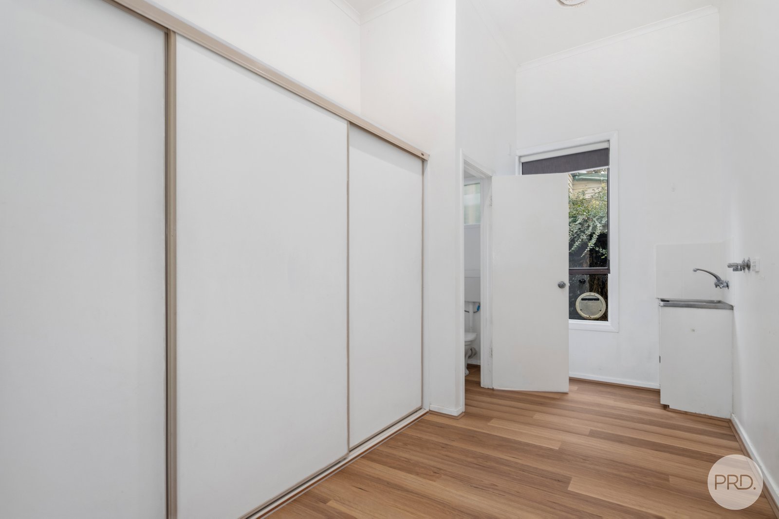 312 Armstrong Street North SOLDIERS HILL 13