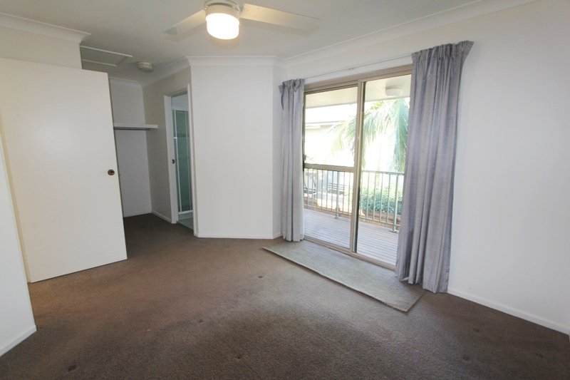 3/12 Gordon Street LABRADOR 4