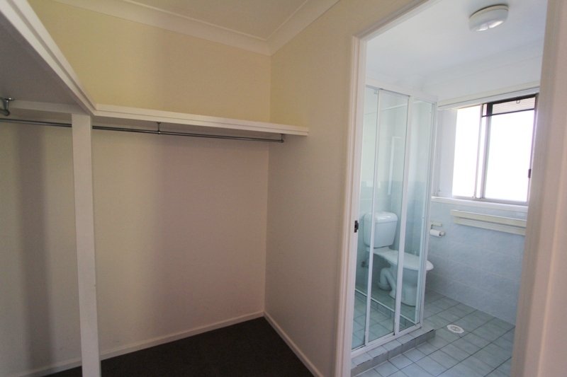 3/12 Gordon Street LABRADOR 5