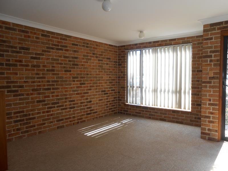 3/12 Illoura Street TAMWORTH 7