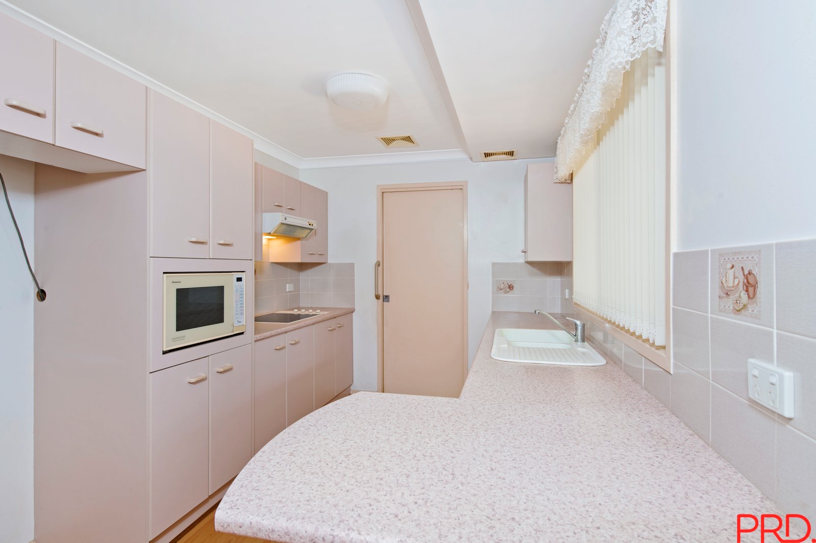 3/12 McLennan Street LAURIETON 4
