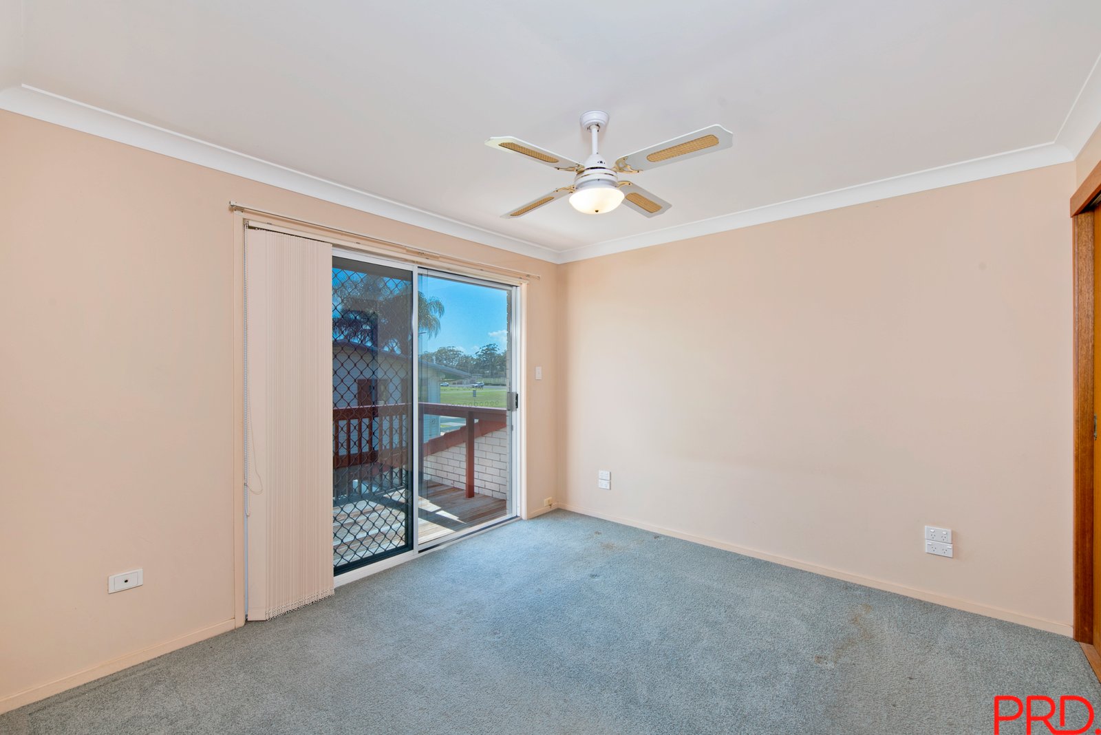 3/12 McLennan Street LAURIETON 8