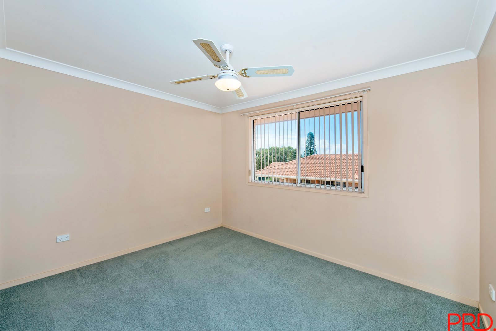 3/12 McLennan Street LAURIETON 10