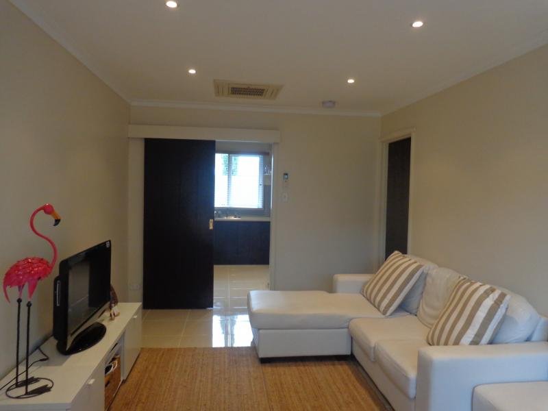Gallery: 3/12 Riviera Street