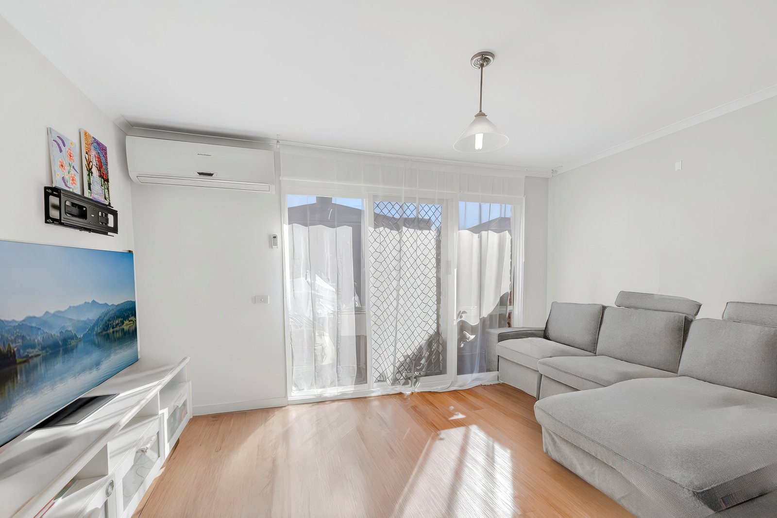 Gallery: 3/12 Surrey Road