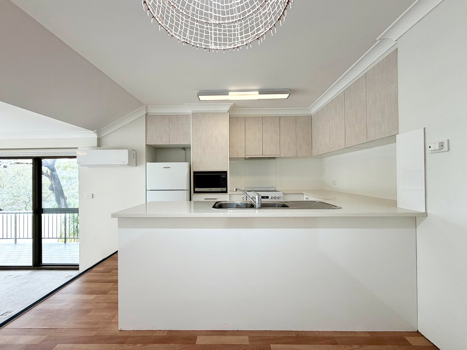 3/12 Thurlow Avenue NELSON BAY 2
