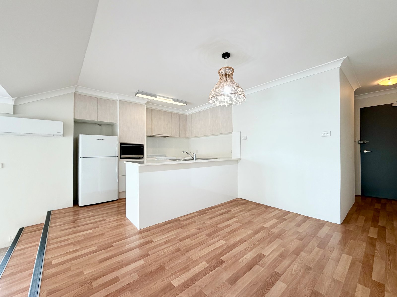 3/12 Thurlow Avenue NELSON BAY 5