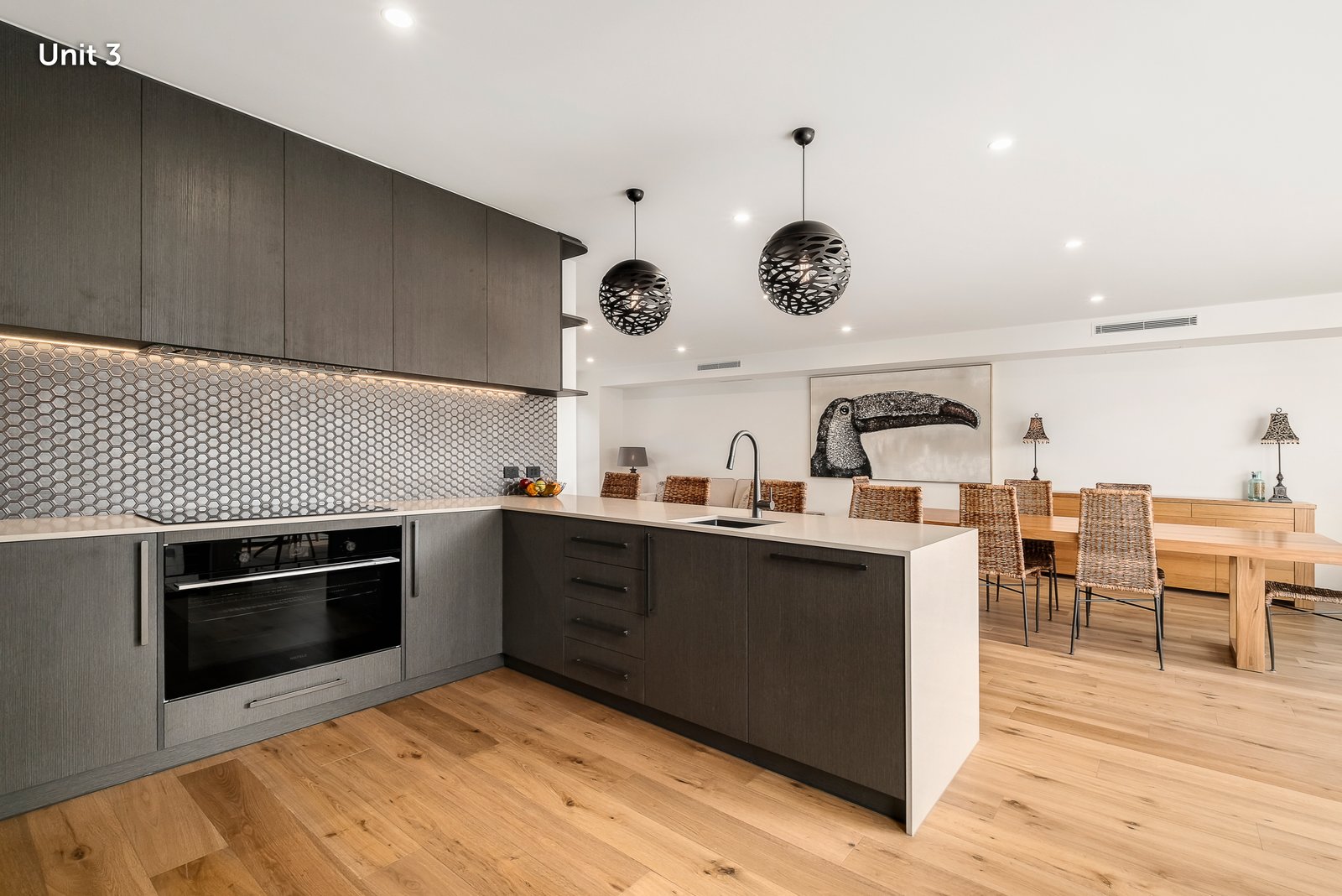 Gallery: 3/12 Woods Avenue
