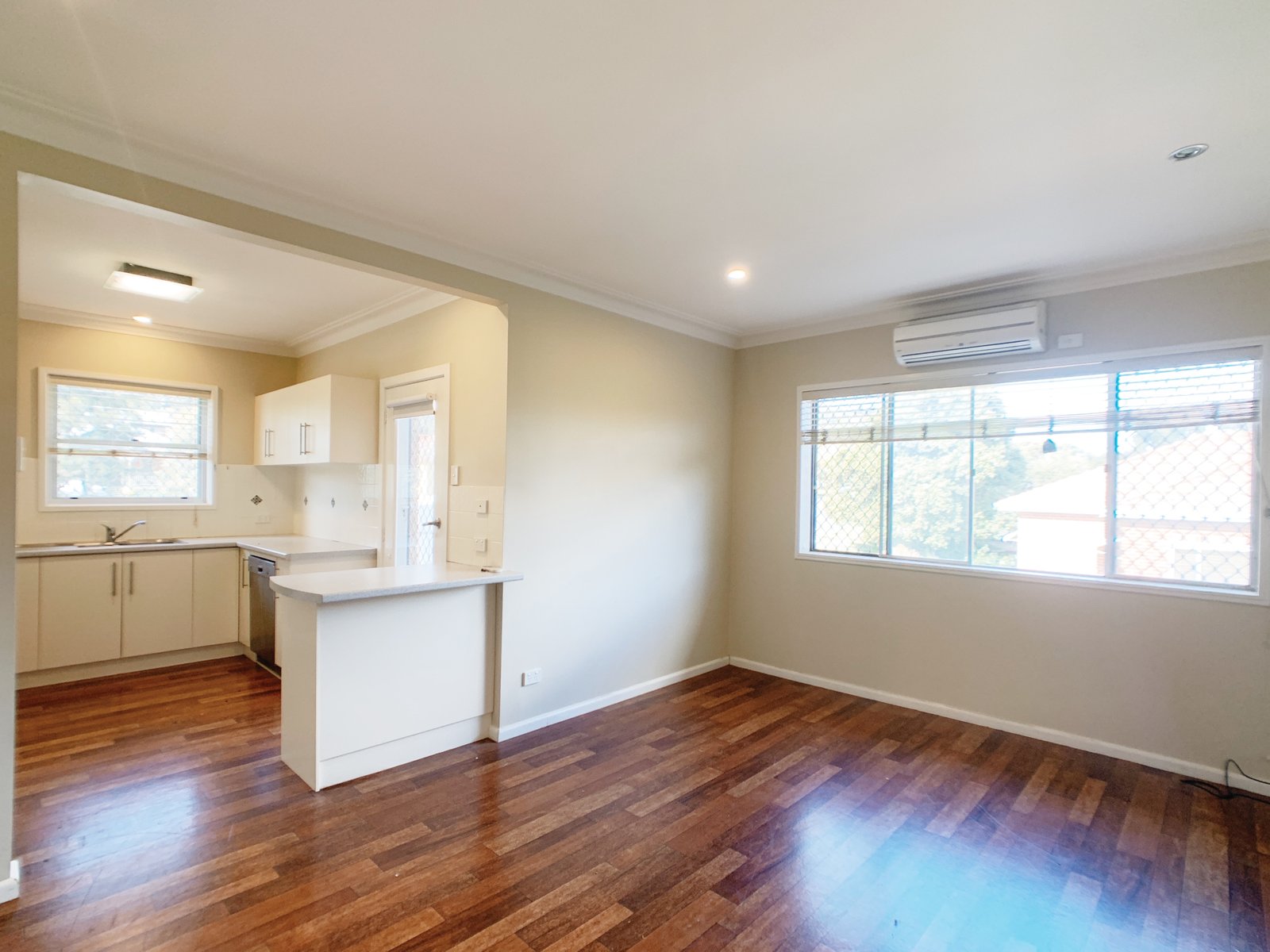 3/123A Upper Street TAMWORTH 3