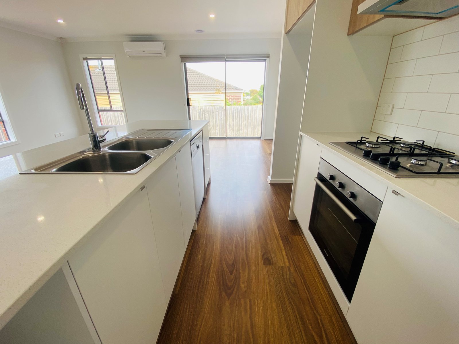 Gallery: 3/124 Barrands Lane
