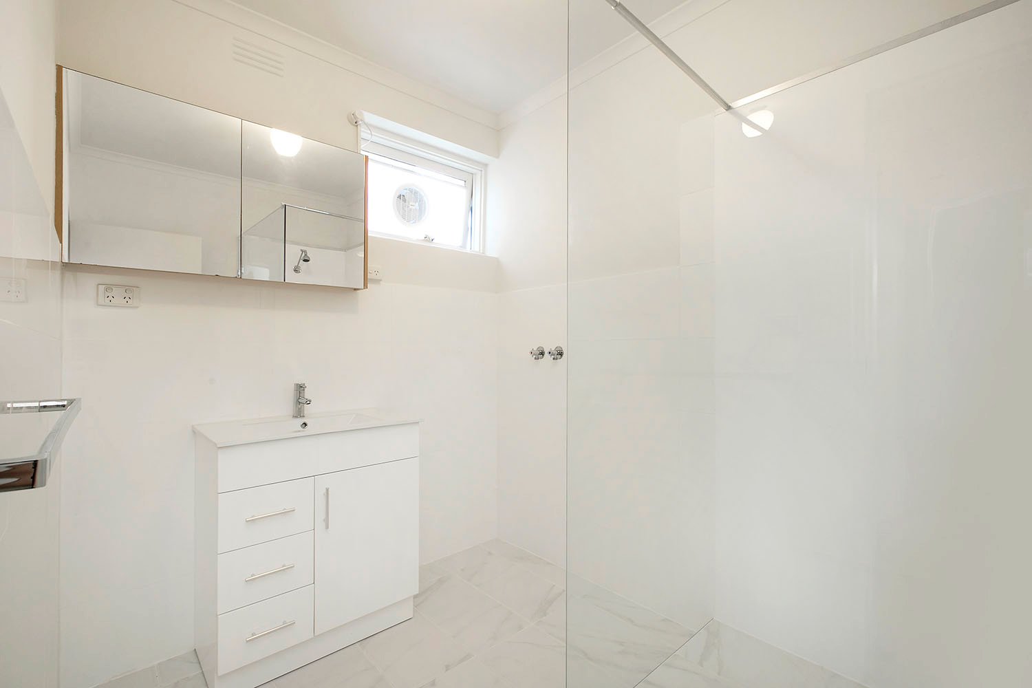 Real Estate and Property in 3/125 Alma Road, St Kilda East, VIC