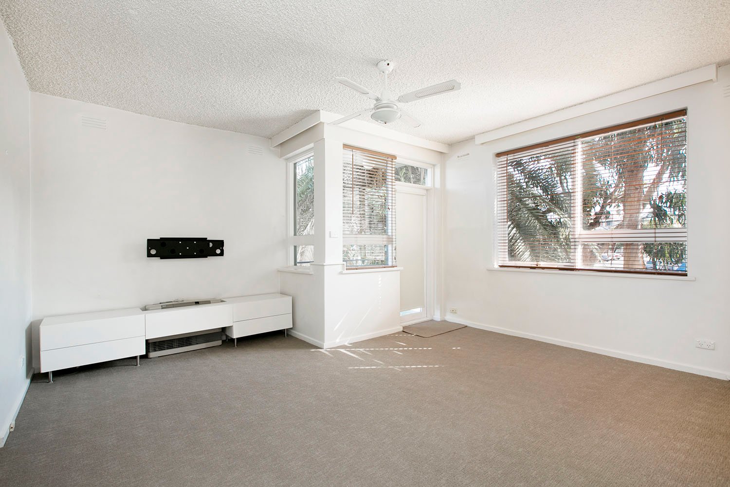 Real Estate and Property in 3/125 Alma Road, St Kilda East, VIC