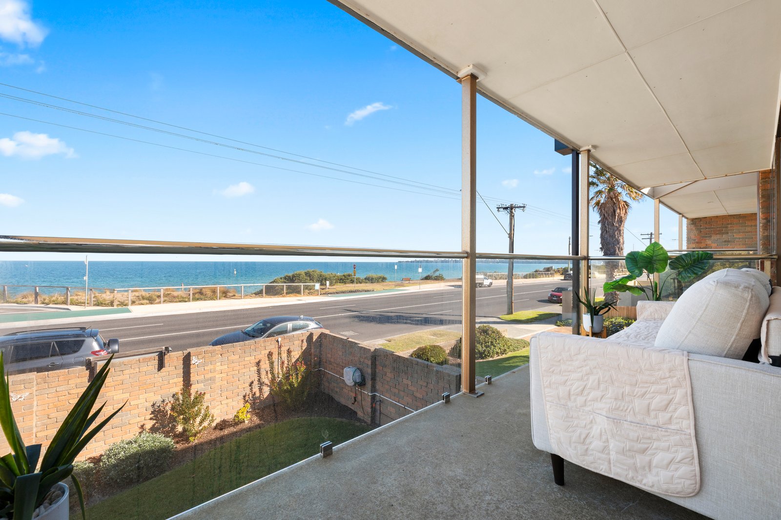 Gallery: 3/128-130 Beach Road
