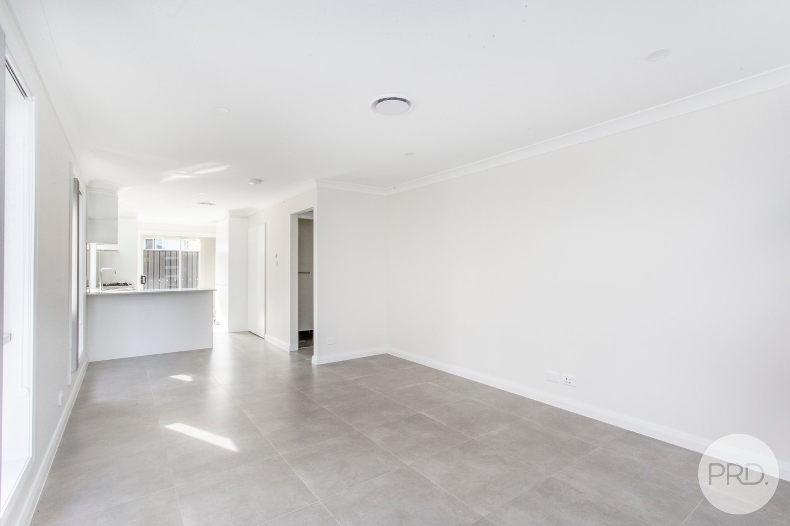 3/13 Algie Cresent  Kingswood 2