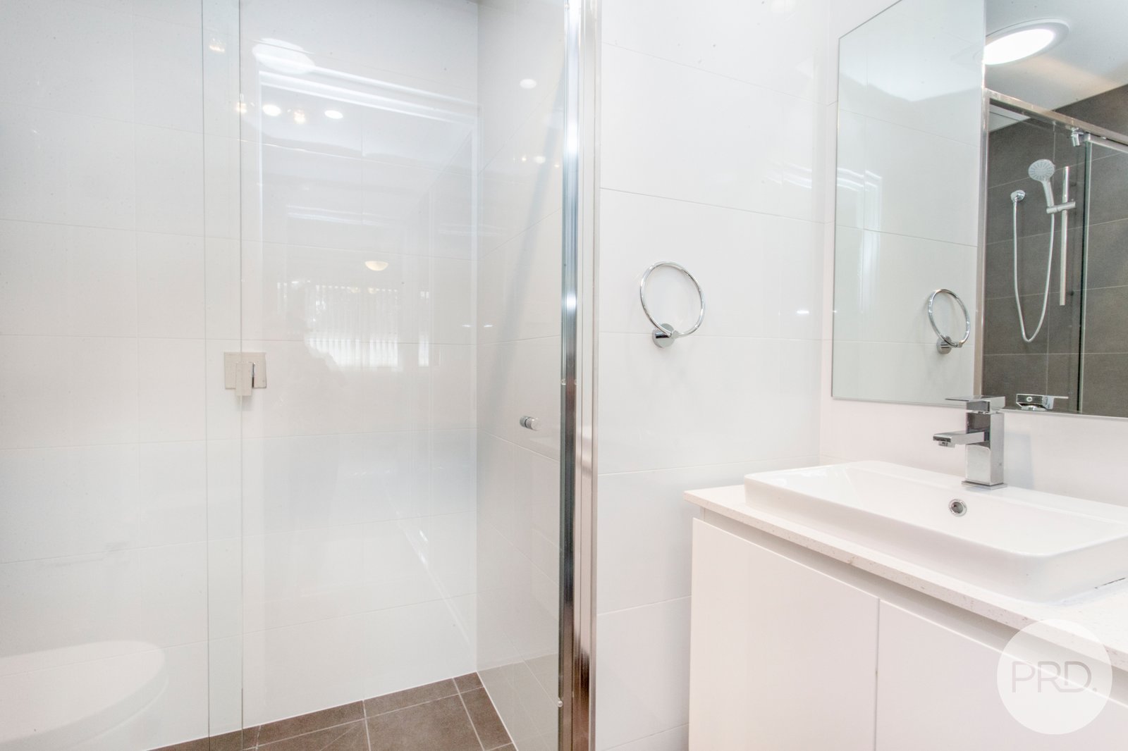 3/13 Algie Cresent  Kingswood 7