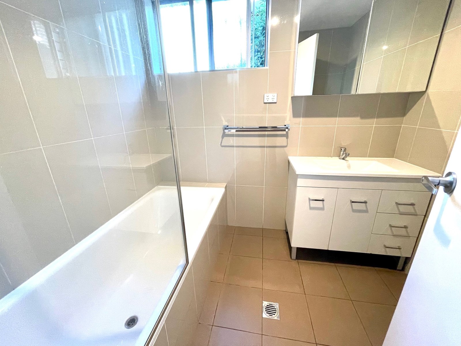 3/13 Allen Street CANTERBURY 3