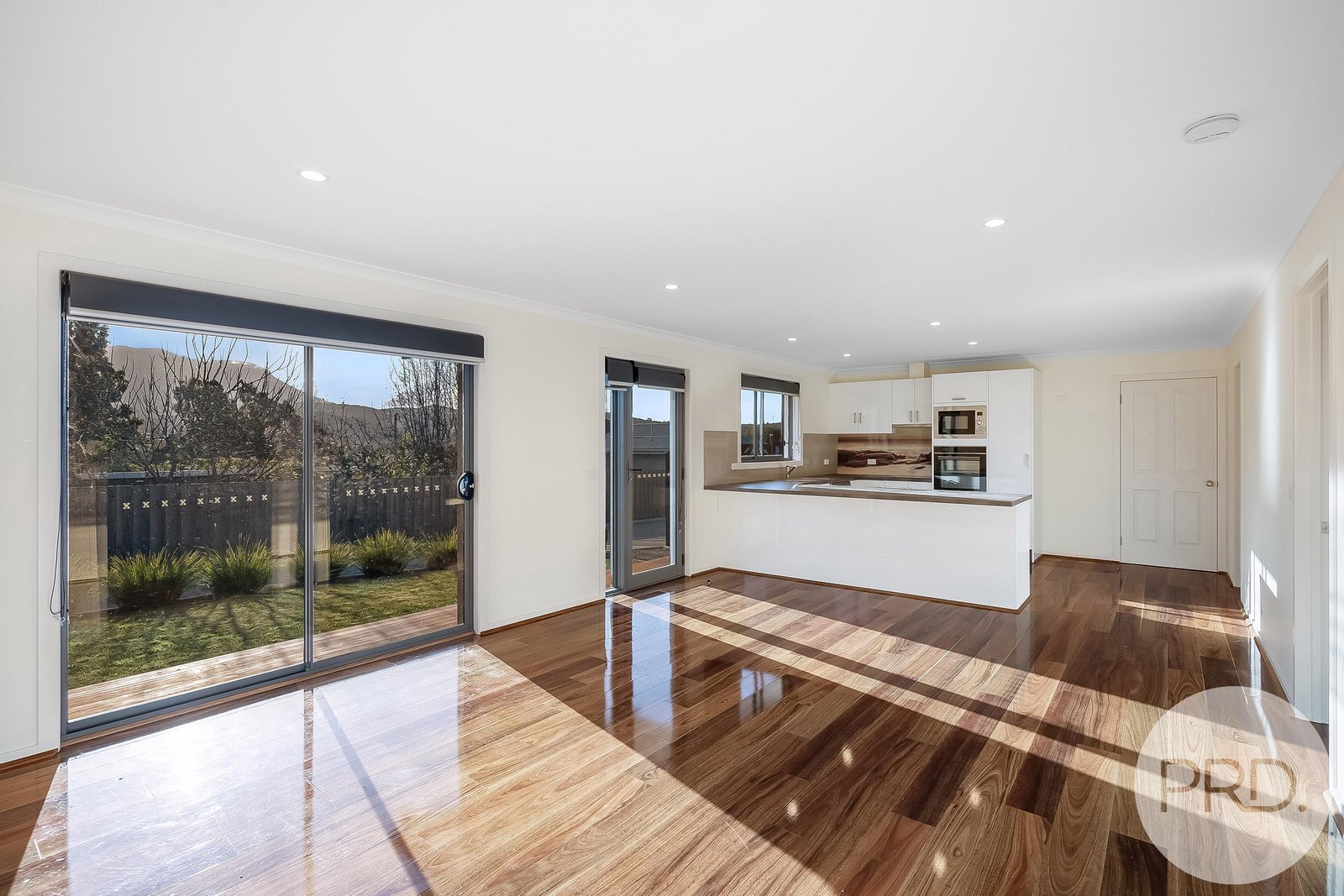 3/13 Lewan Avenue KINGSTON 2