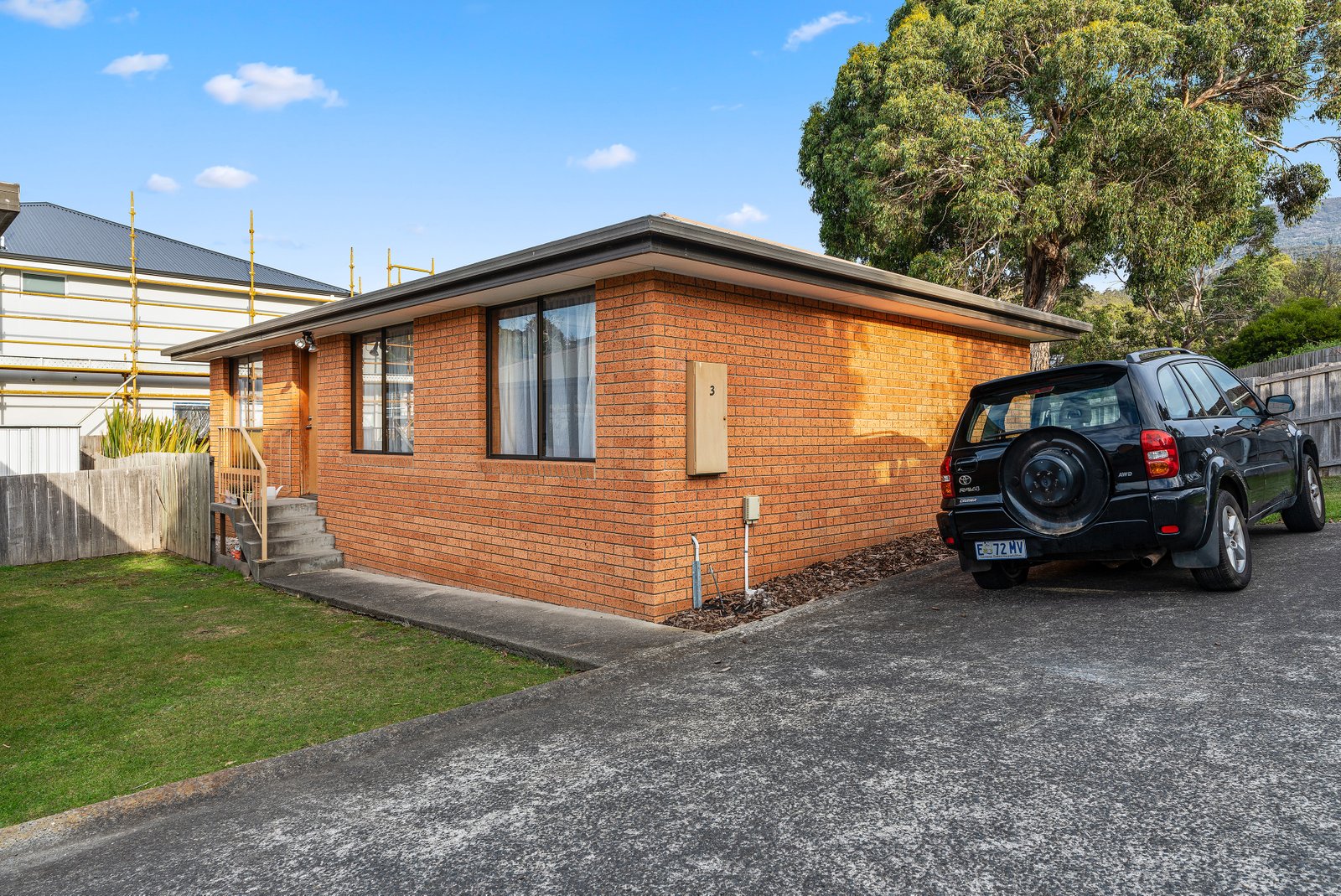 3/13 Madeline Court GLENORCHY 1