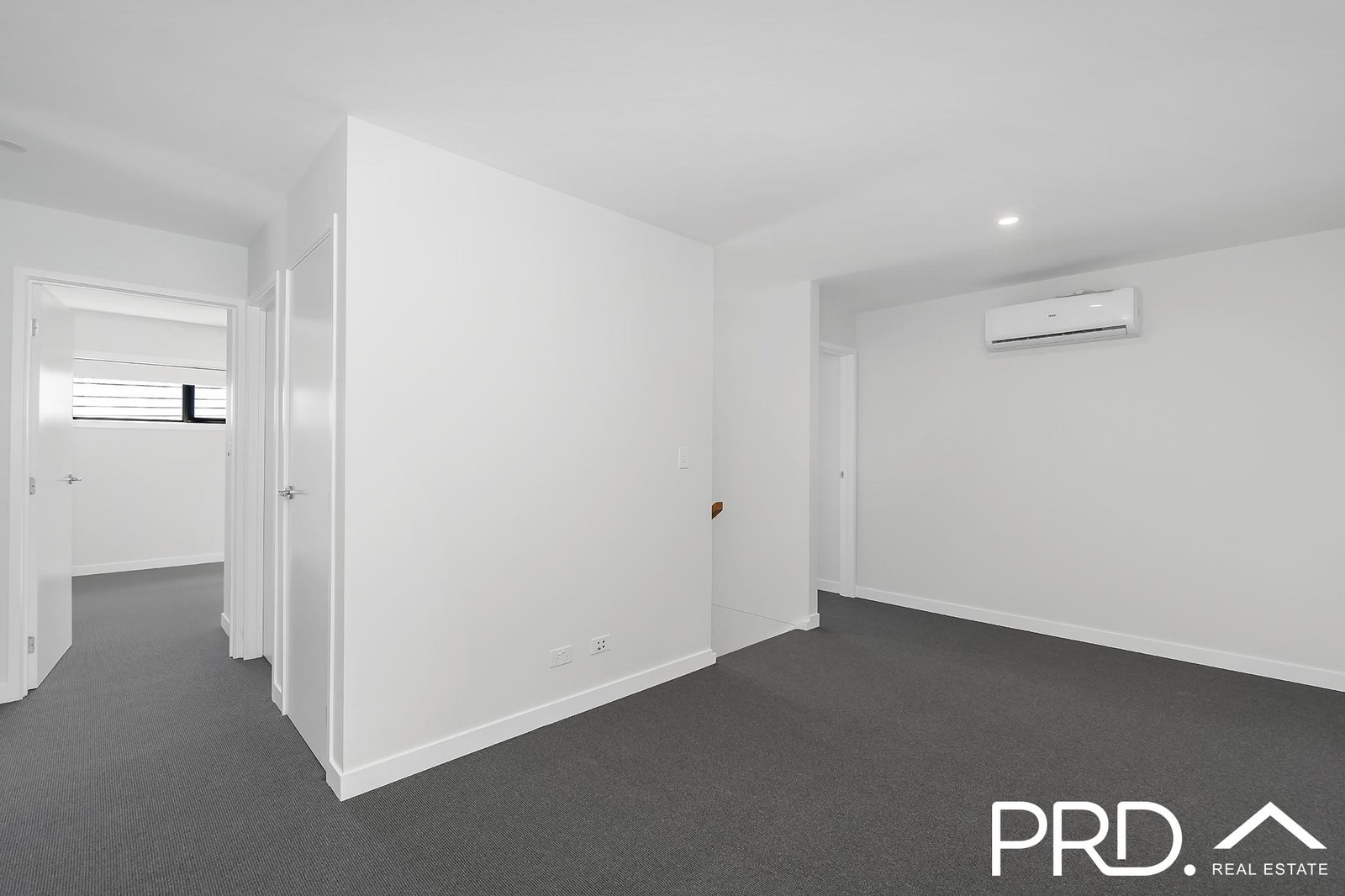 3/13 Robert Street MUDGEERABA 5