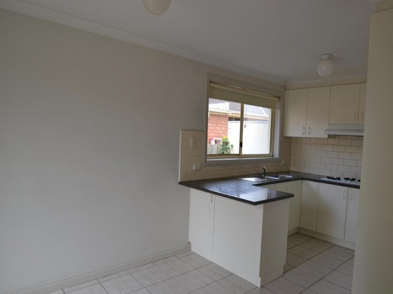 Gallery: 3/130 Lower Dandenong Road