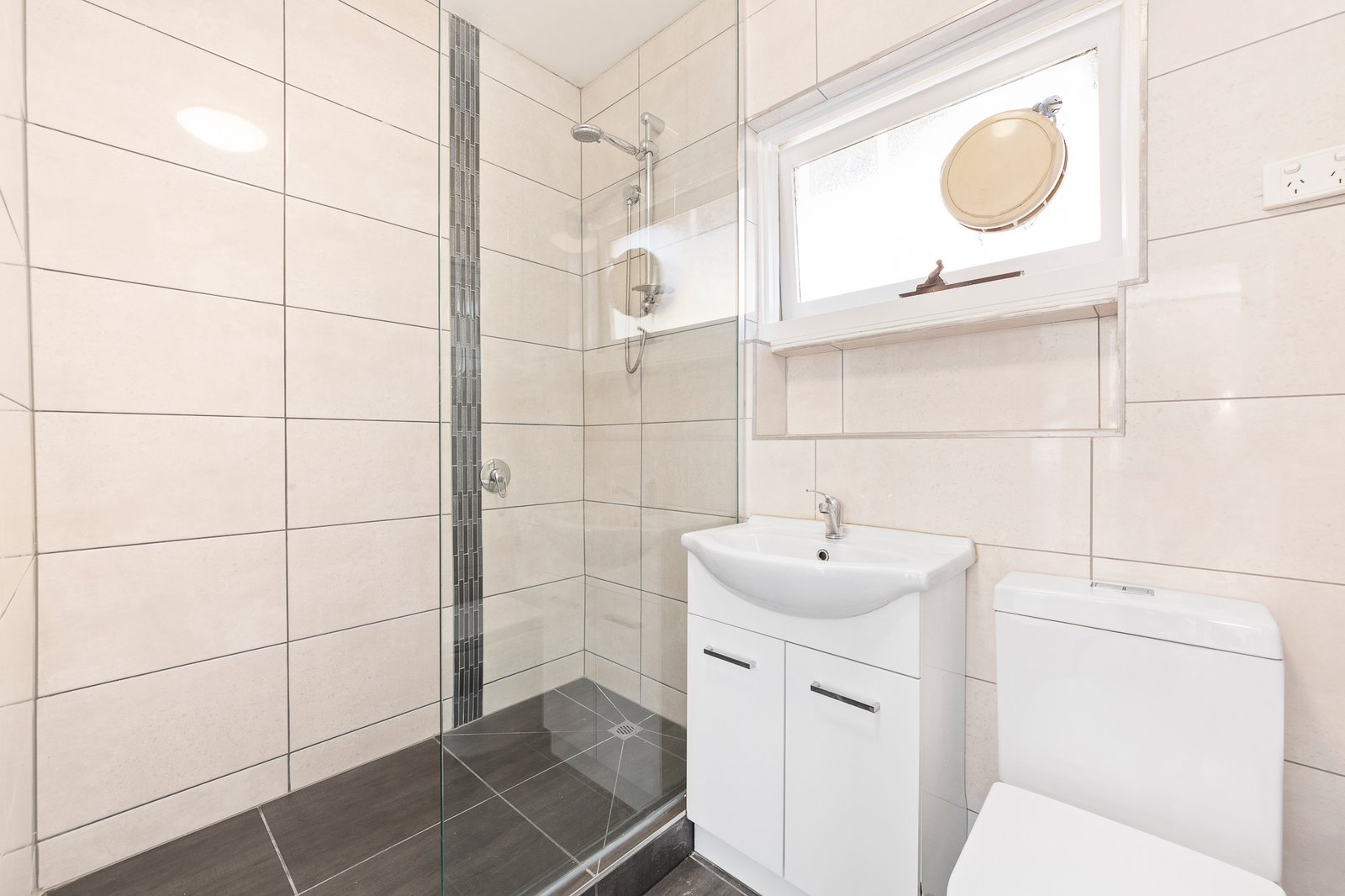 Gallery: 3/132 Inkerman Street