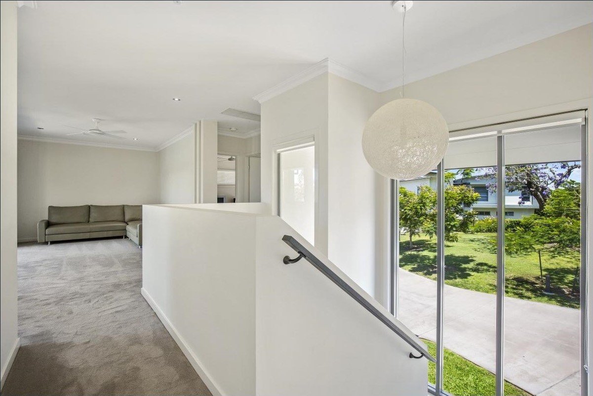 3/133 Benowa Road SOUTHPORT 5