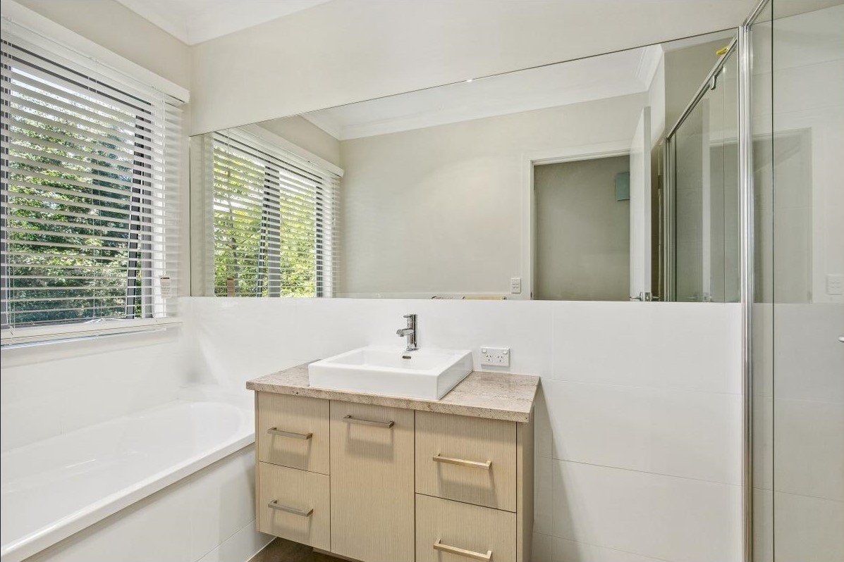 3/133 Benowa Road SOUTHPORT 10