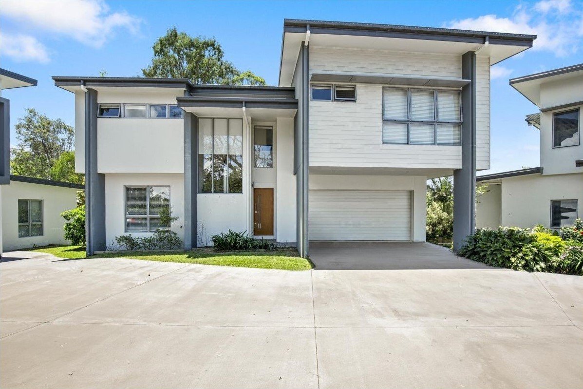 3/133 Benowa Road SOUTHPORT 12