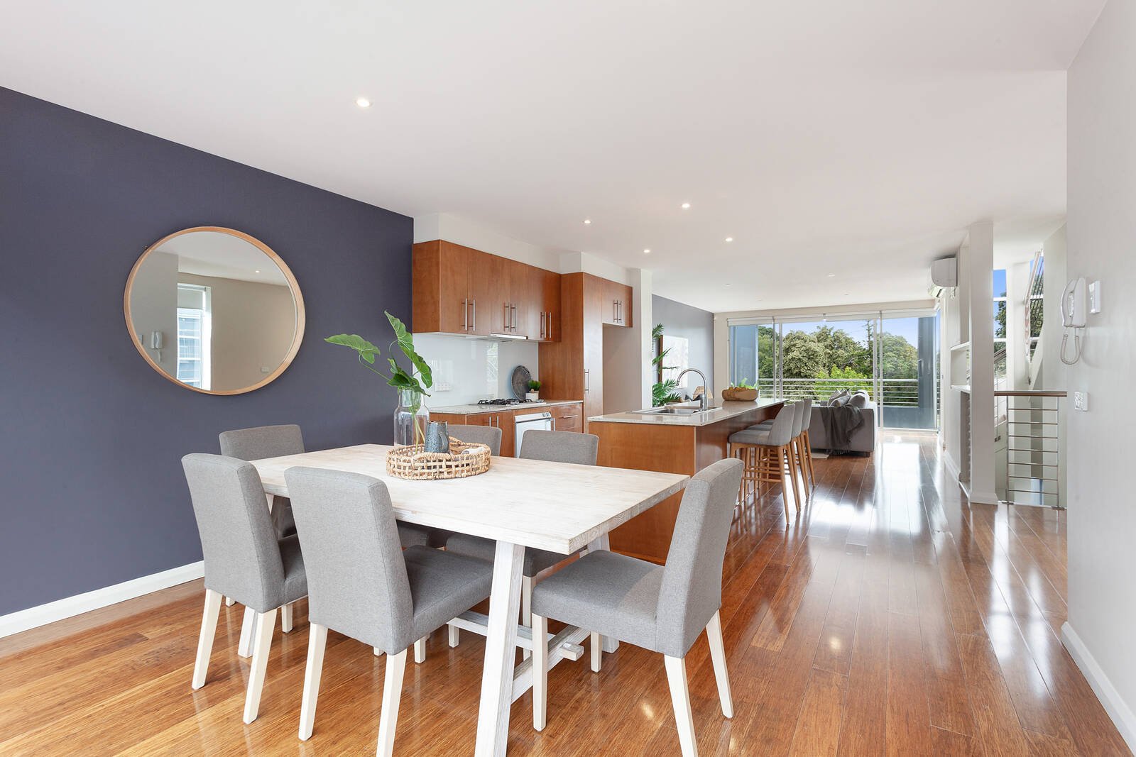 Real Estate and Property in 3/135 Ormond Esplanade, Elwood, VIC