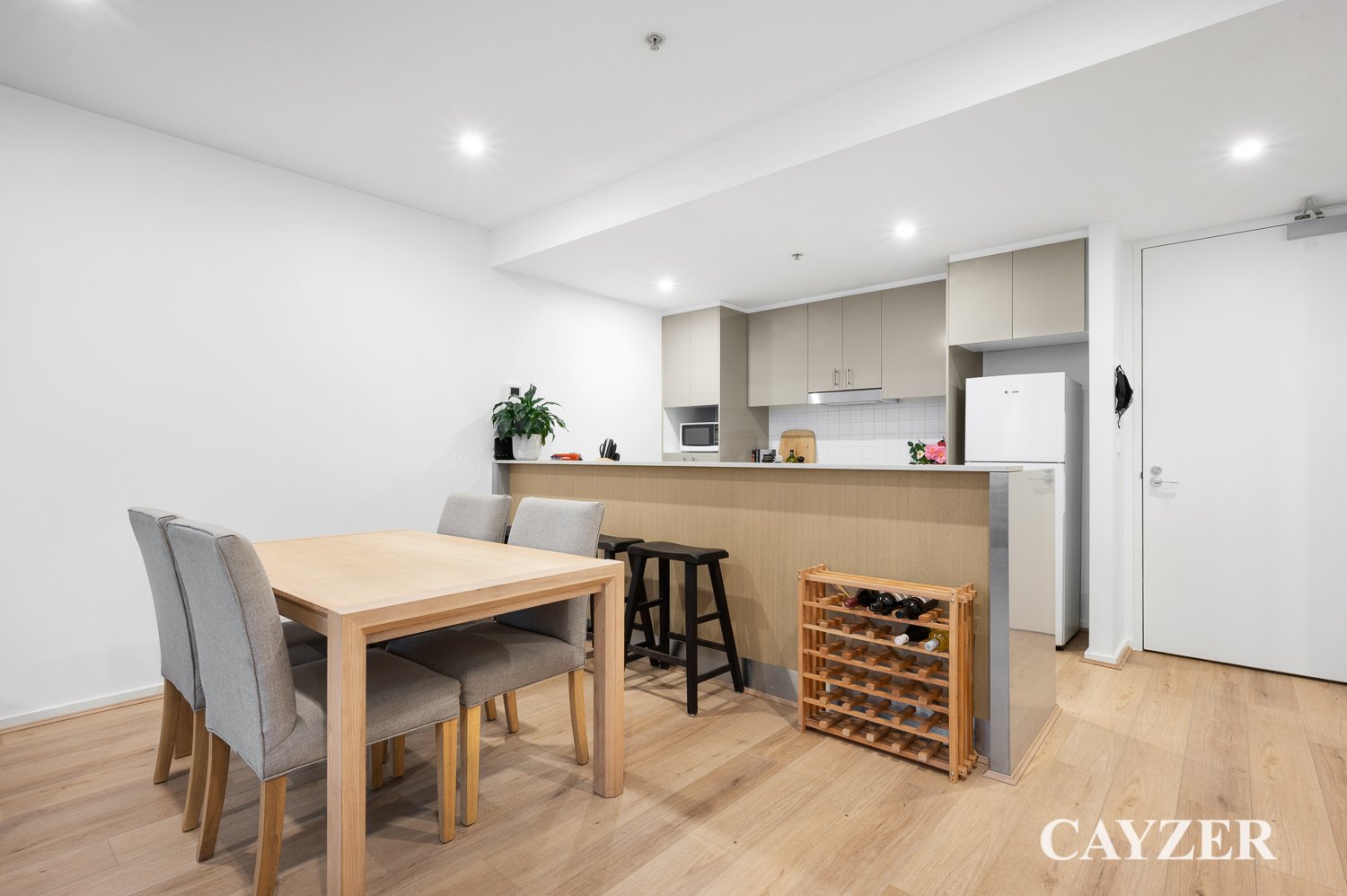 Gallery: 313/52 Nott Street