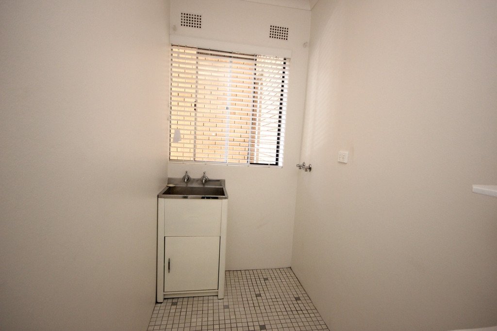 3/138 Chuter Avenue SANS SOUCI 9