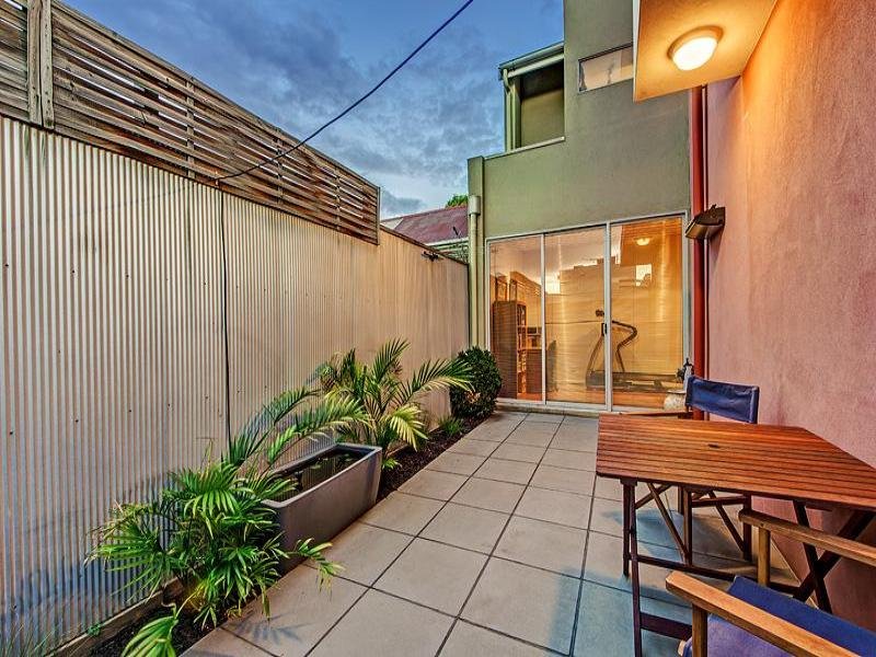 Gallery: 3/14 Byrne Street