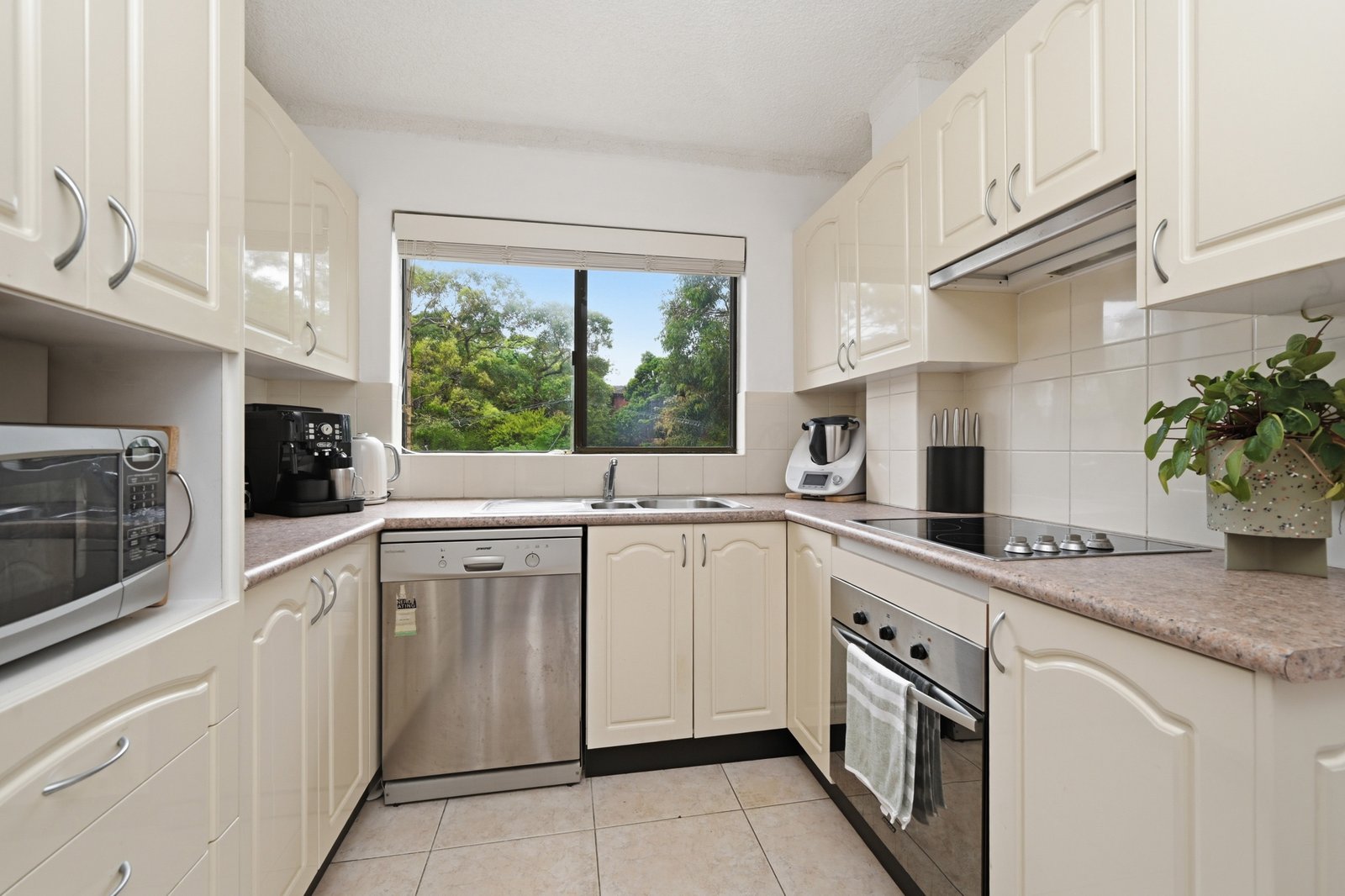 3/14 Grace Campbell Crescent HILLSDALE 3