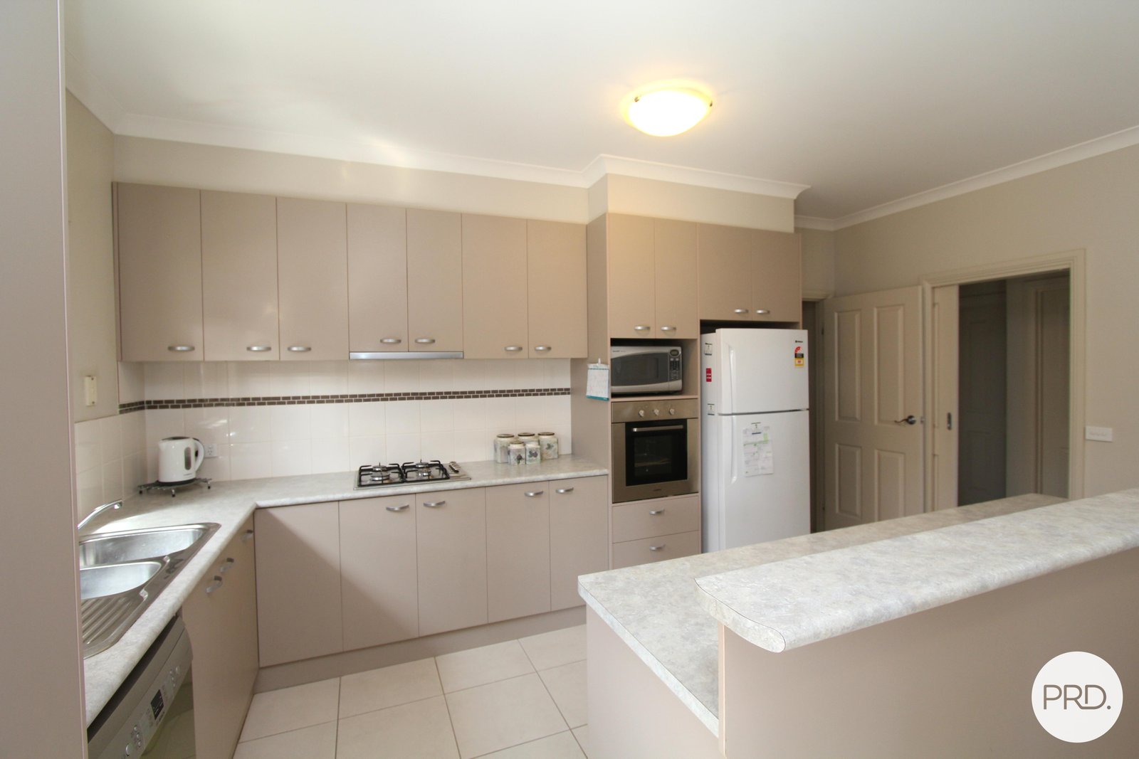 314 Kinnersley Avenue CANADIAN 7