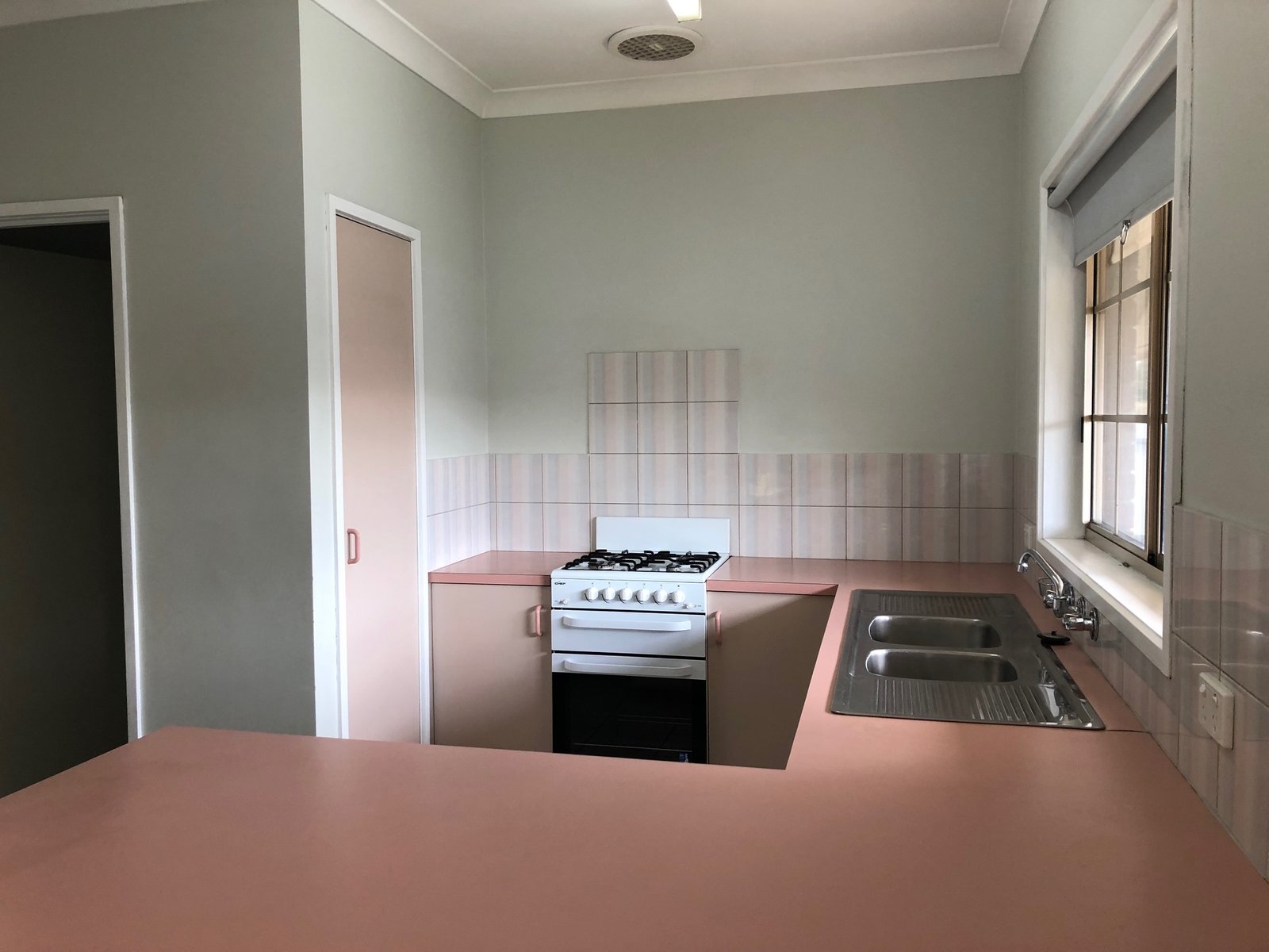 3/140 Benyon Street ALBURY 4